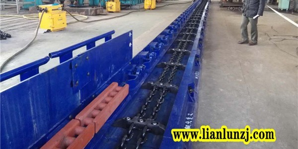 提高<i style='color:red'>116smd09溜槽</i>的使用周期，刮板機的安裝維護應該怎么做？