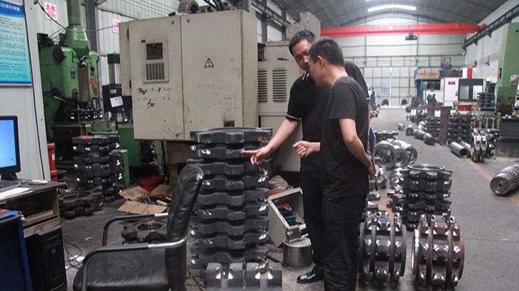 蔣經(jīng)理親自來雙志機(jī)械后，當(dāng)即下訂單