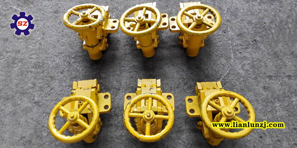 刮板機手動緊鏈器如何工作的？