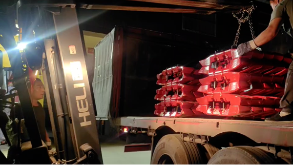 雙志配件“倉”滿即發(fā)，護航生產無時差