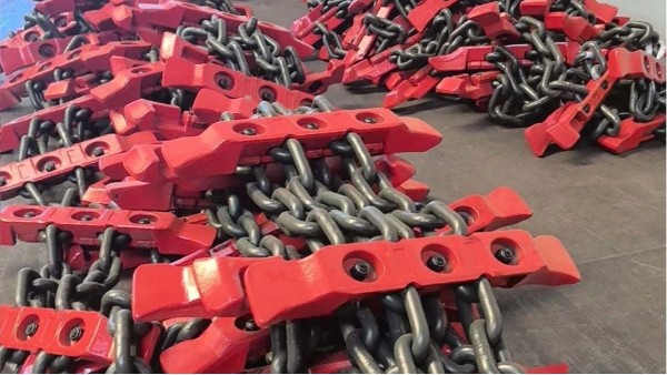 刮板鏈與<i style='color:red'>中部槽</i>“鋼鐵鎧甲”助力產能躍升