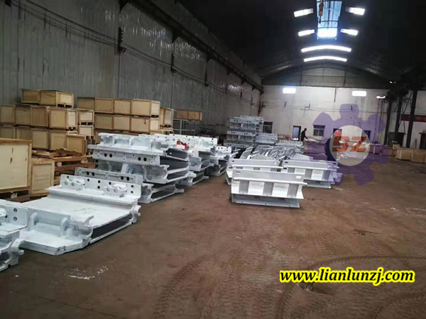 【新工藝】SGZ800型<i style='color:red'>溜子刮板</i>機溜槽整裝待發(fā)！