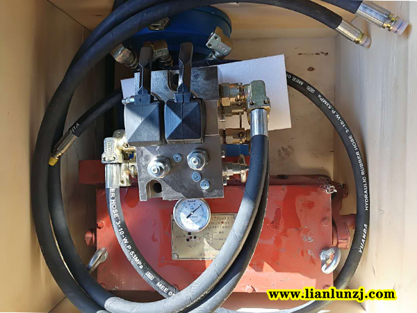 液壓緊鏈器<i style='color:red'>工作原理</i>是什么？_河南雙志